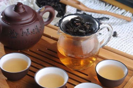 母樹(shù)大紅袍給誰(shuí)喝了，為什么母樹(shù)大紅袍叫三棵六株？