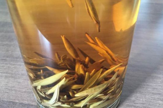 白毫銀針年份久的有什么香，陳年白毫銀針的香氣