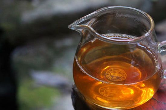 肉桂茶和大紅袍哪個(gè)貴，武夷山肉桂與大紅袍的價(jià)格比較