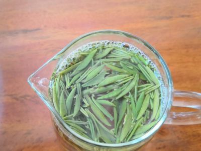 竹葉青和毛尖的區(qū)別，竹葉青和信陽毛尖哪個好？