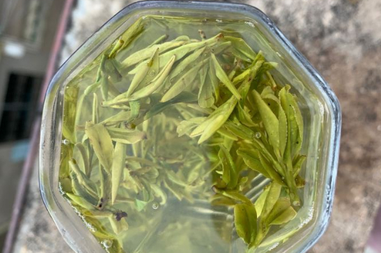 西湖龍井茶頭采和二采區(qū)別，明前龍井一采和二采什么味道？