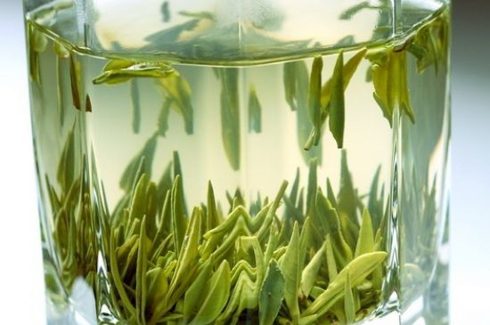 竹葉青和雀舌哪個(gè)貴，竹葉青茶貴嗎？