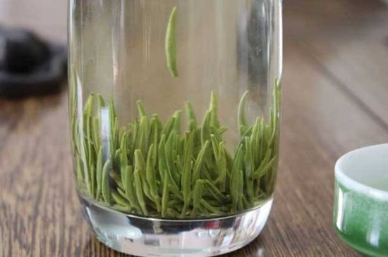 竹葉青和毛尖的區(qū)別，毛尖和竹葉青怎么分辨？