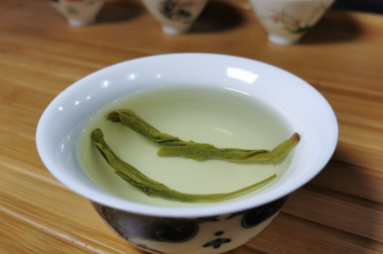 什么綠茶茶葉唇齒留香，哪個(gè)品種綠茶香氣好？
