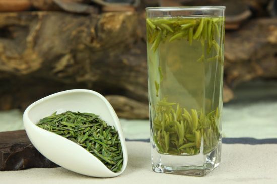 竹葉青和雀舌哪個(gè)貴，竹葉青茶貴嗎？