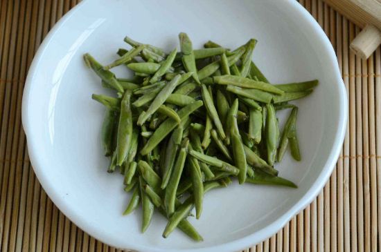 雀舌和竹葉青的區(qū)別，雀舌對比竹葉青圖片