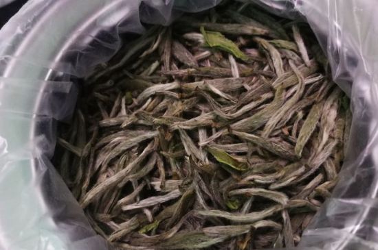 新白毫銀針和老白毫銀針的區(qū)別，新老白毫銀針的品質特征