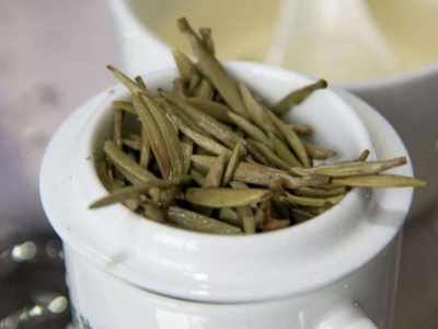 白茶煮好還是泡好喝，老白茶是泡還是煮？