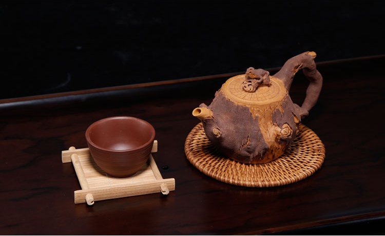 仿木外皮紫砂壺，創(chuàng)意木樁手工雕刻紫砂壺